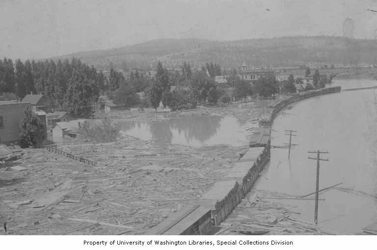 The Dalles, Oregon, as seen from Umatilla House, probably during the Columbia River flood of 1894